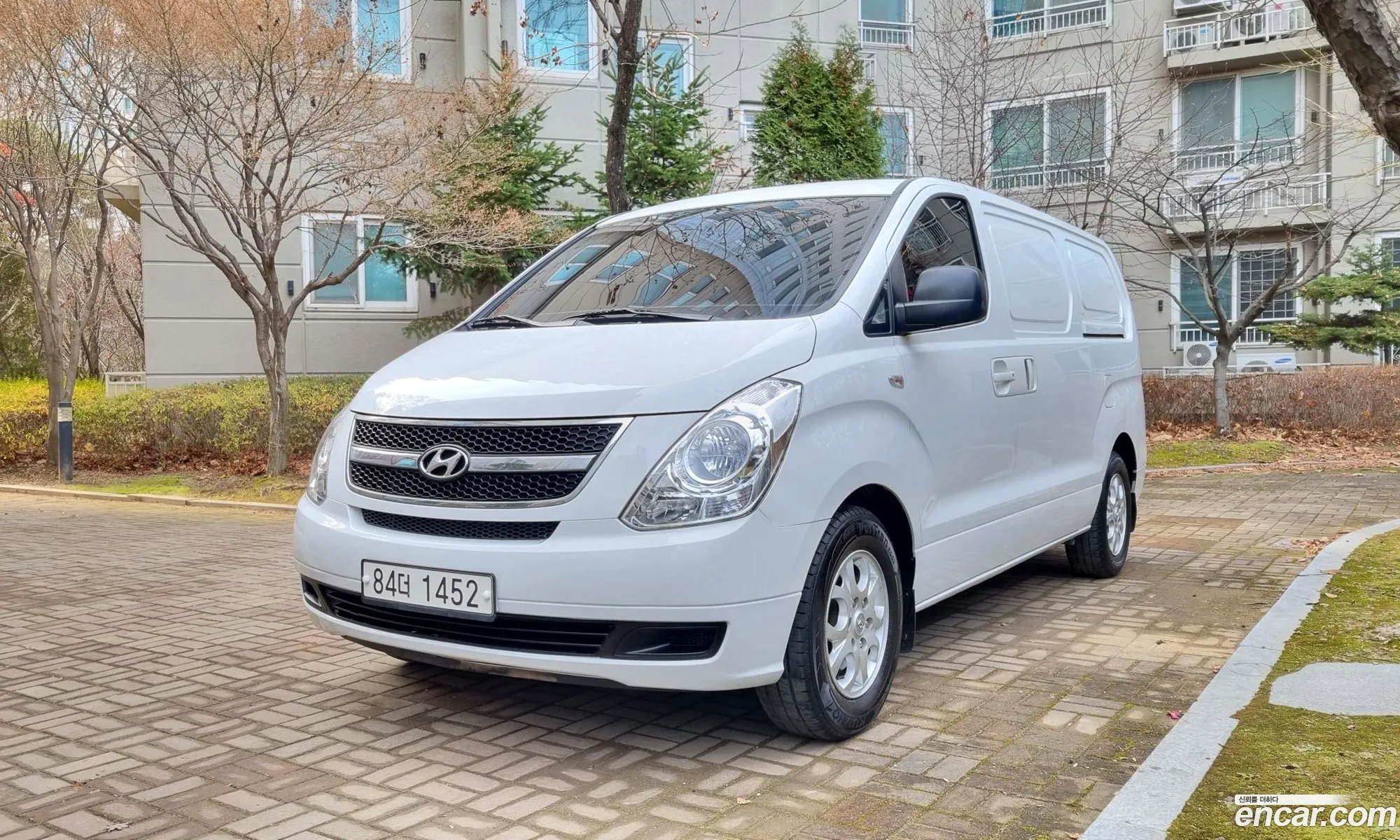 Hyundai Grand Starex 2012 — 18
