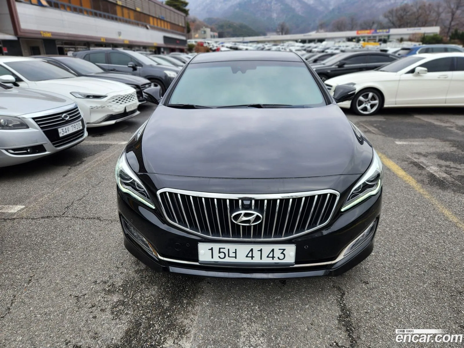 Hyundai Aslan 2015 — 18