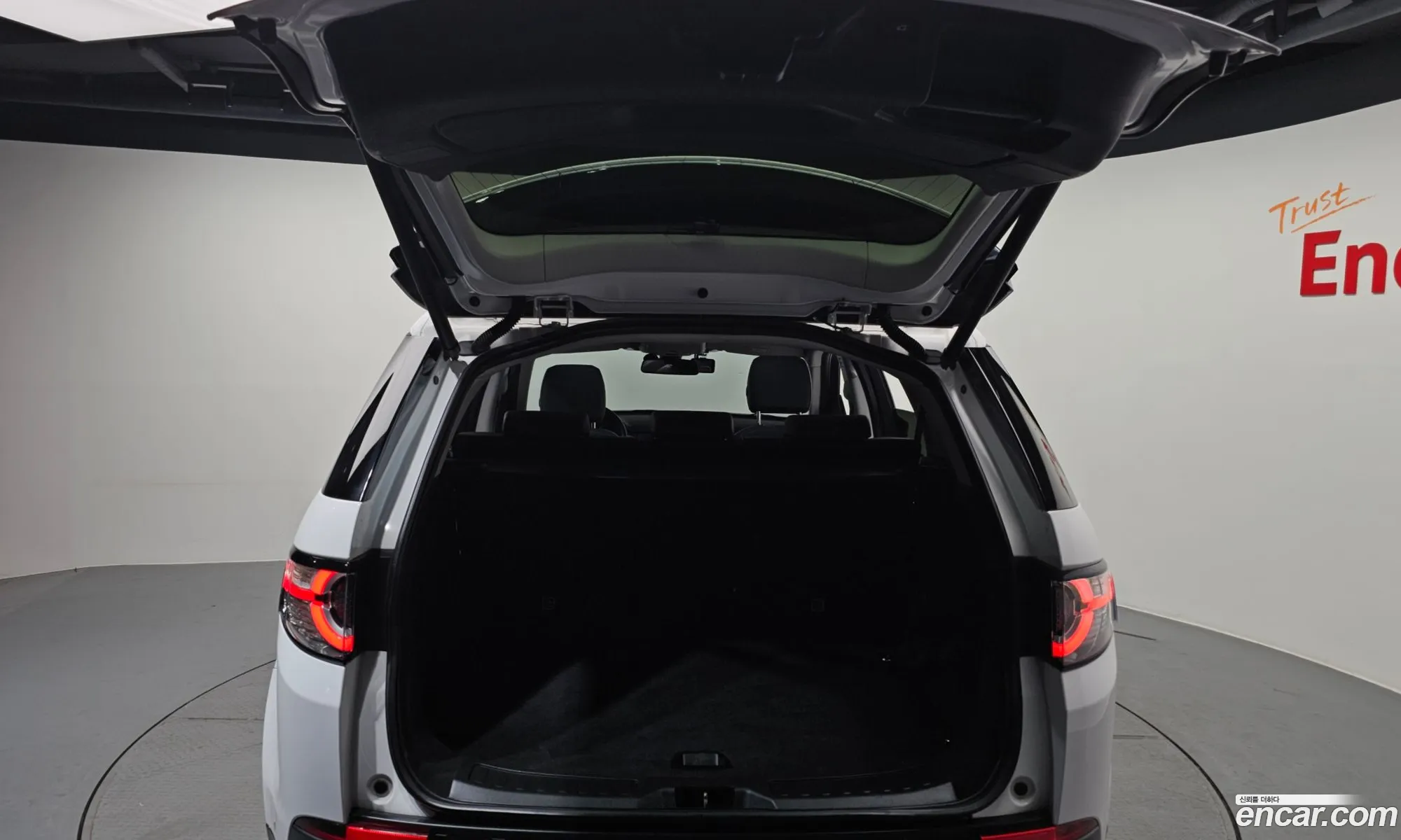 Land Rover Discovery Sport 2016 SALCA2BN8GH582044 — 13