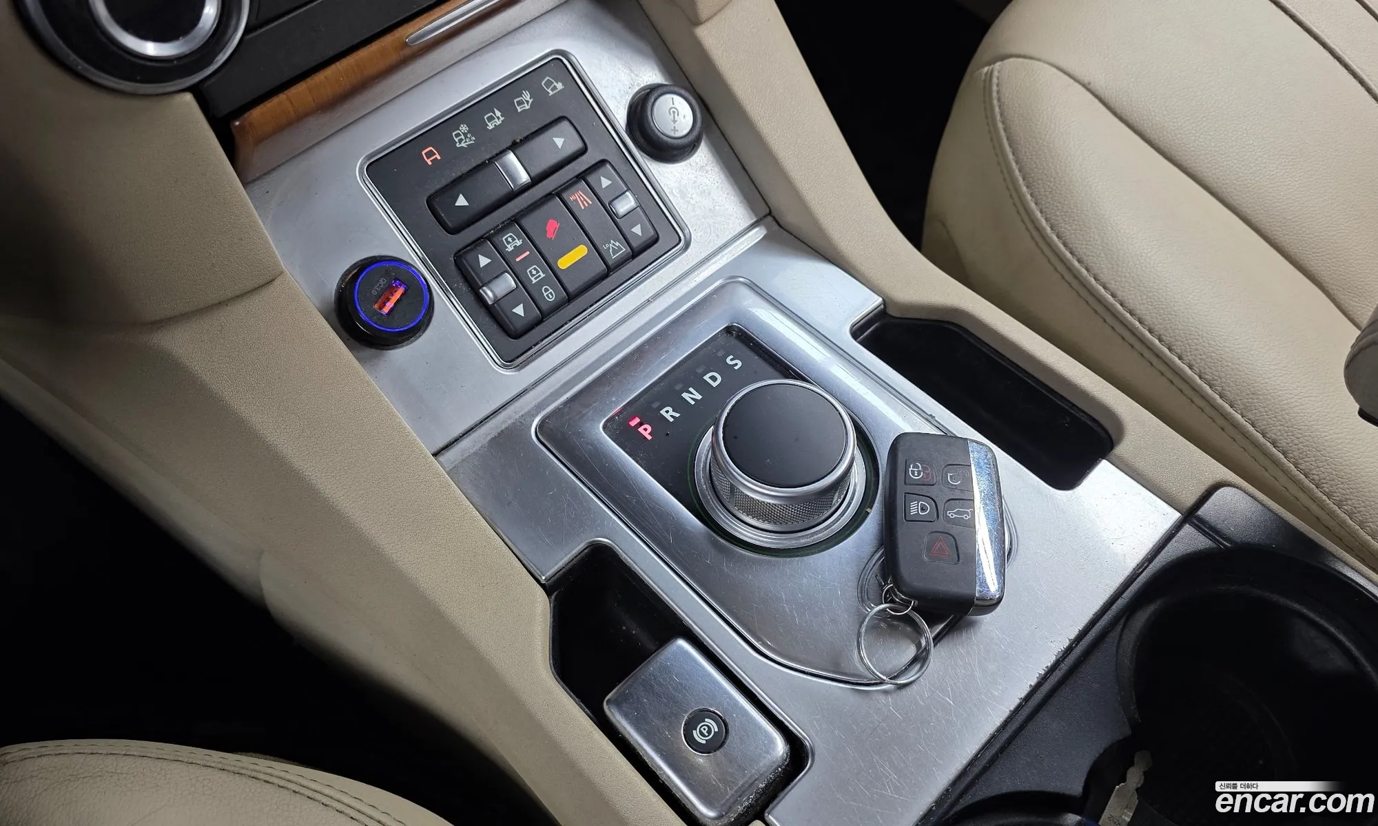 Land Rover Discovery 4 2013 SALLAAAG6DA691386 — 18