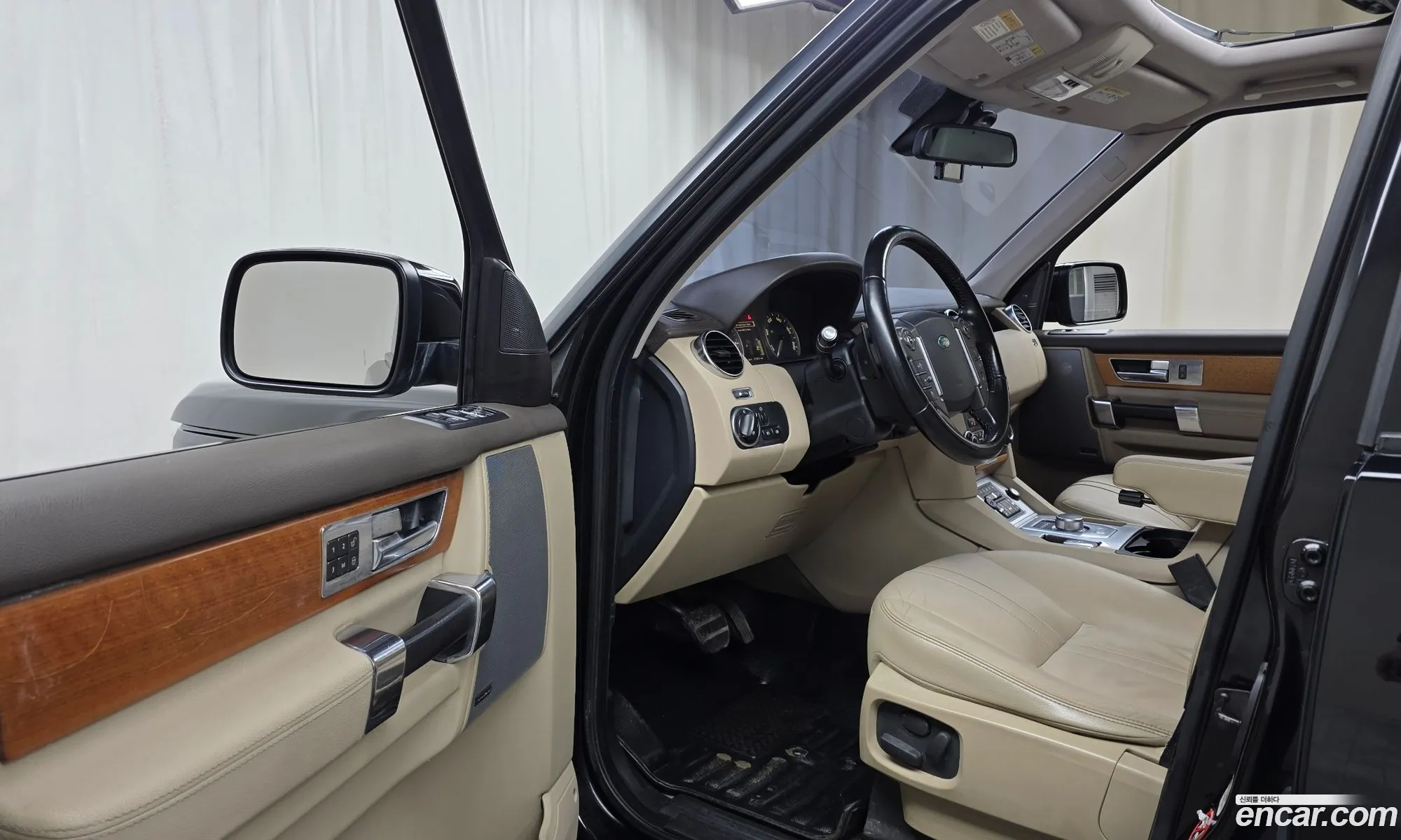 Land Rover Discovery 4 2013 SALLAAAG6DA691386 — 16