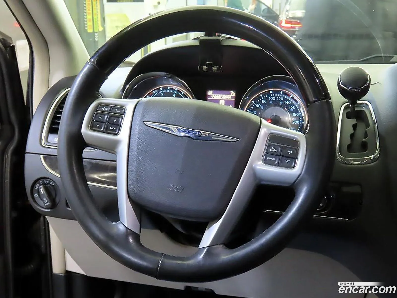 Chrysler Grand Voyager 2014 — 11