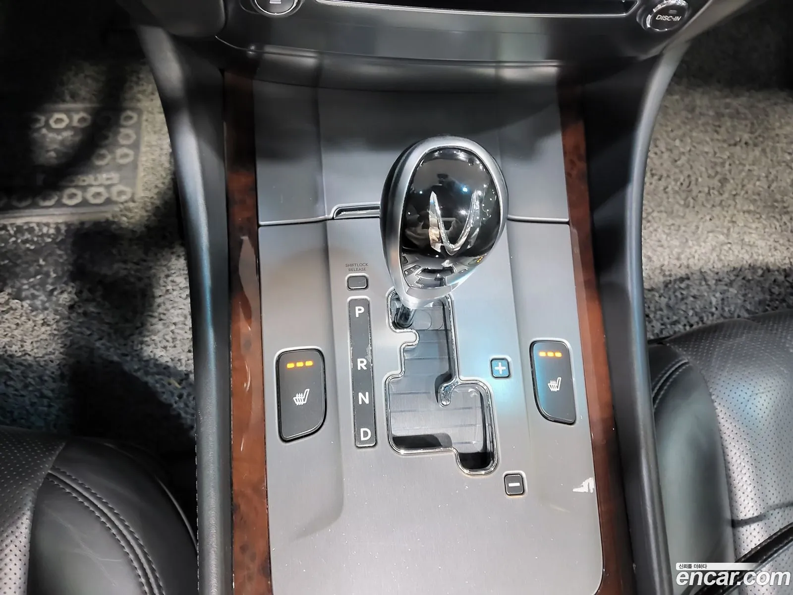 Hyundai Equus 2010 — 9