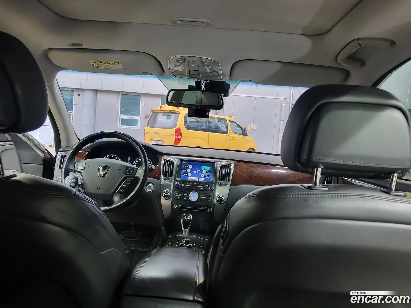 Hyundai Equus 2010 — 13