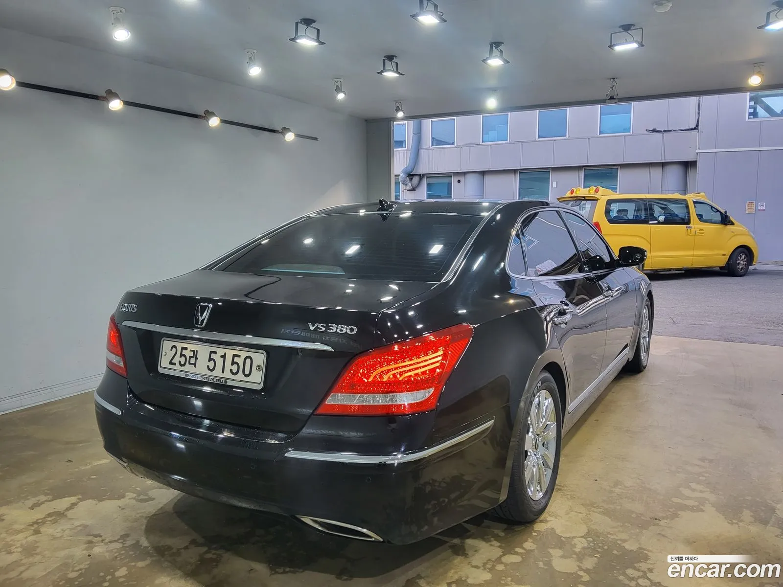 Hyundai Equus 2010 — 10
