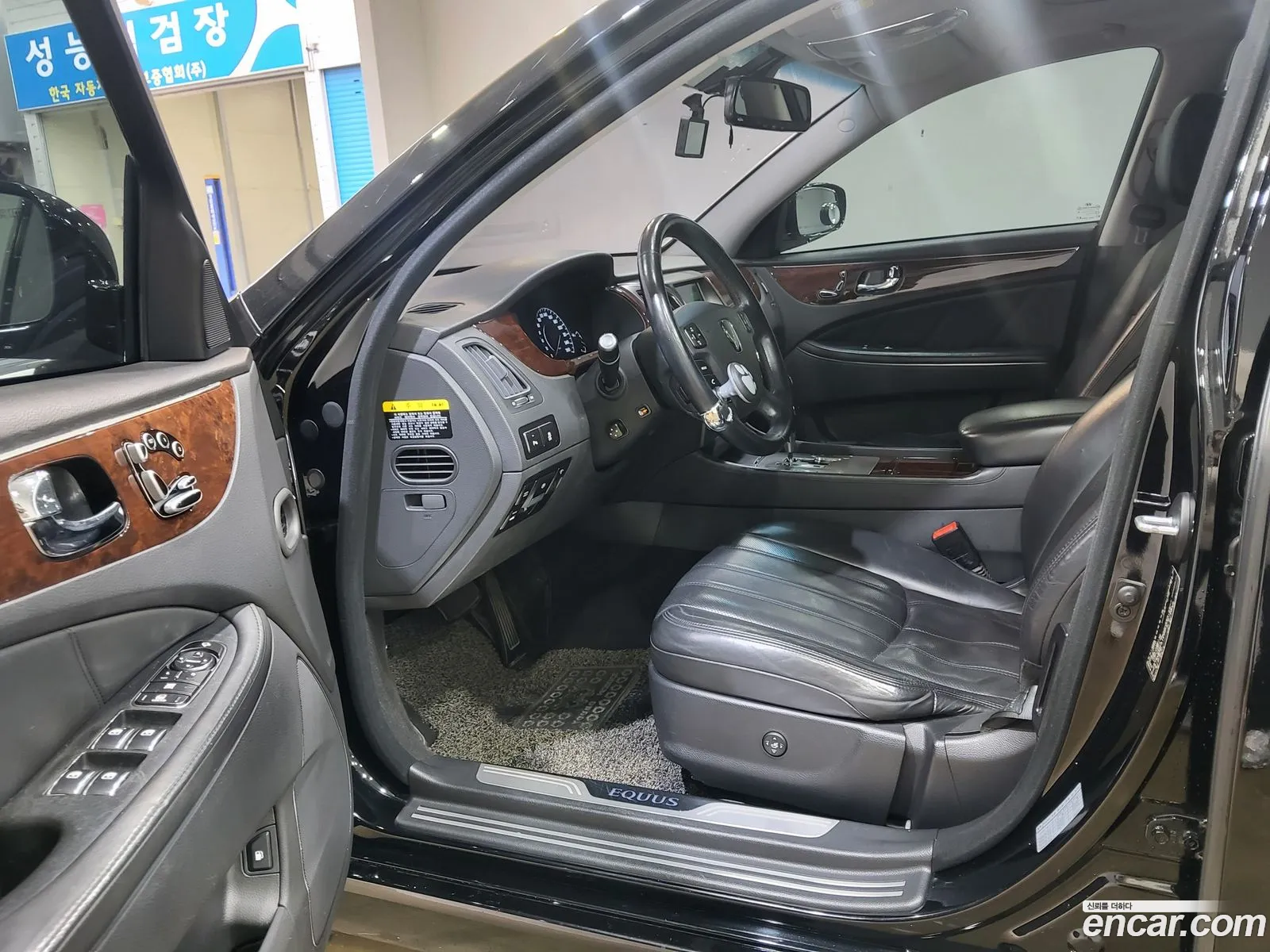 Hyundai Equus 2010 — 6