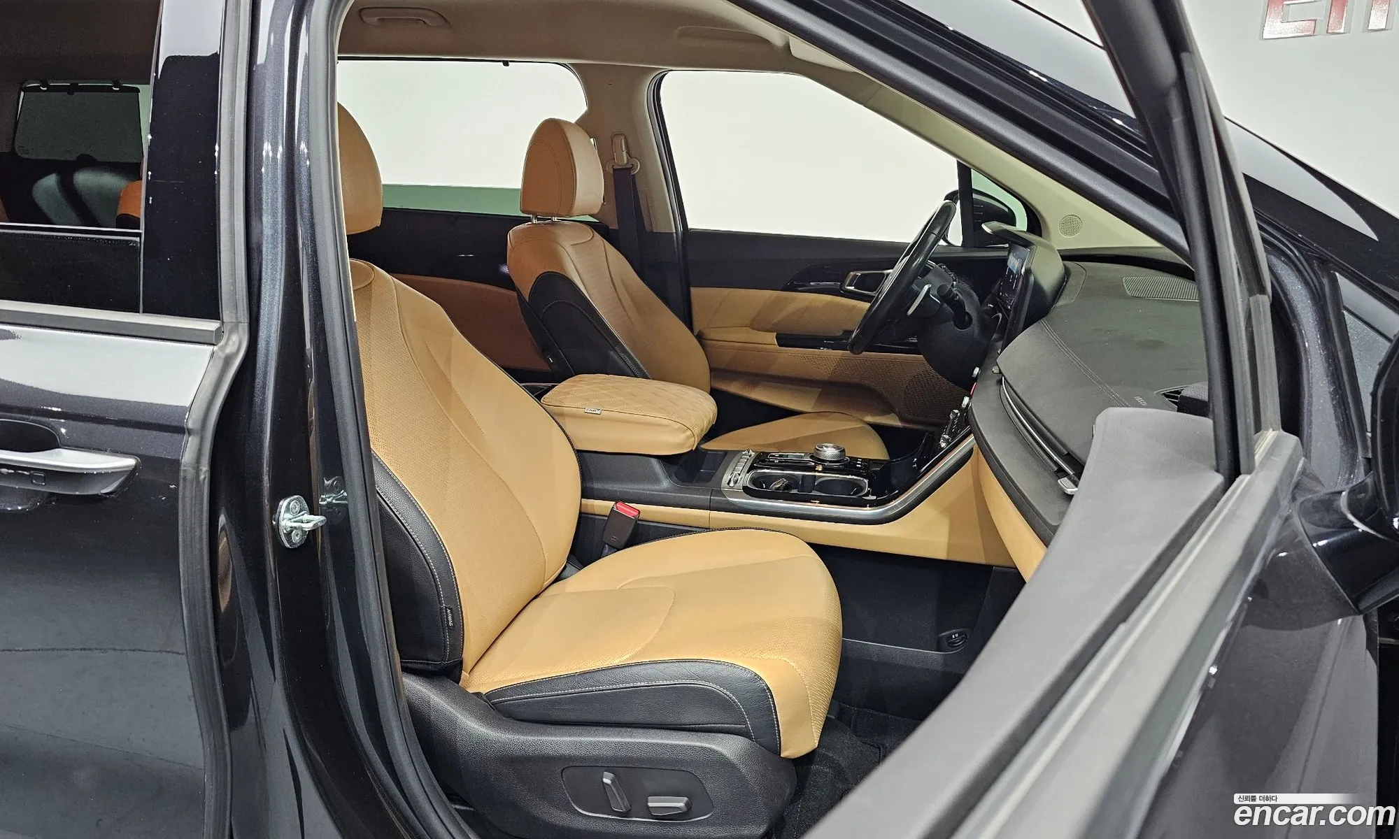 Kia Carnival 2022 — 12