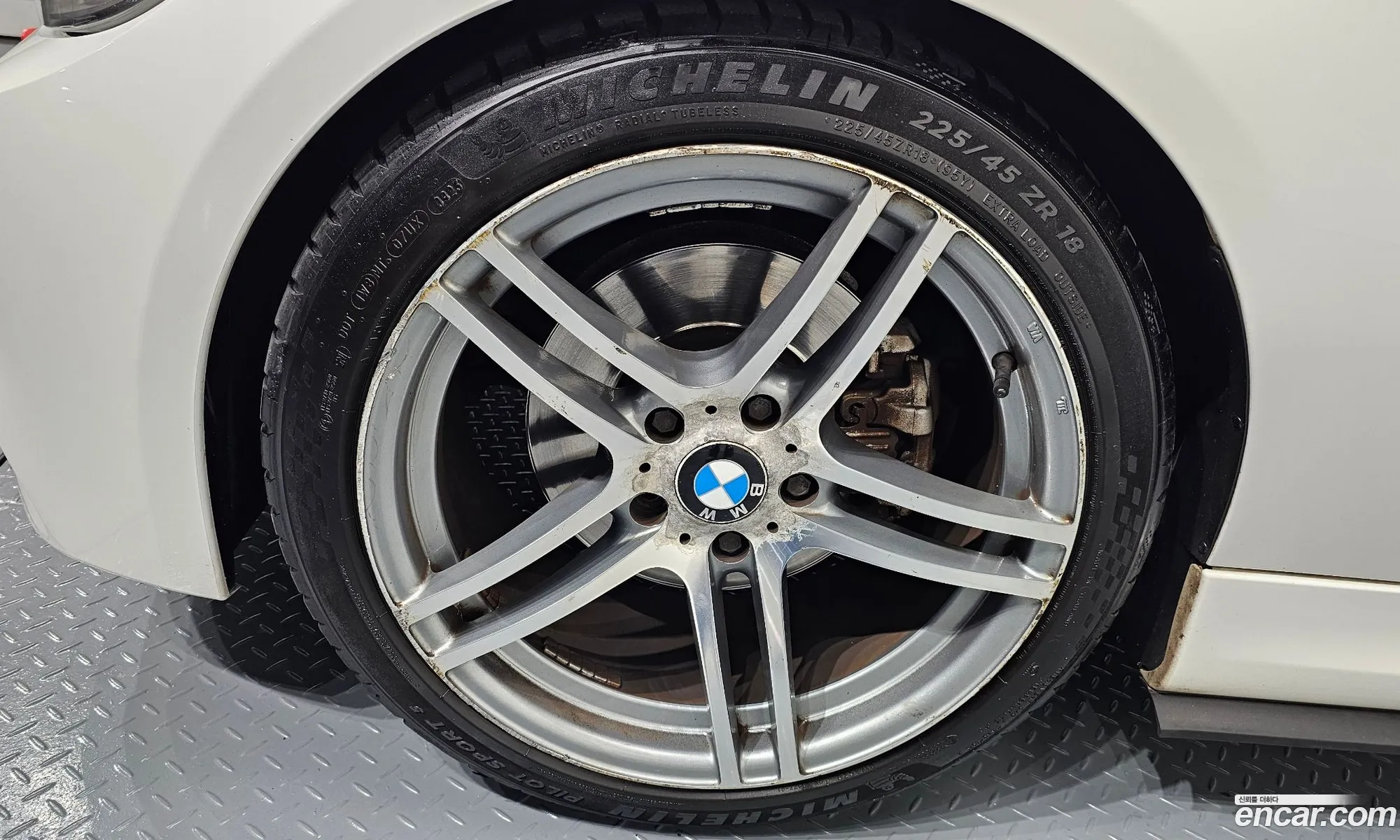 BMW 3 Series 2011 WBAPP1505BNN50645 — 4