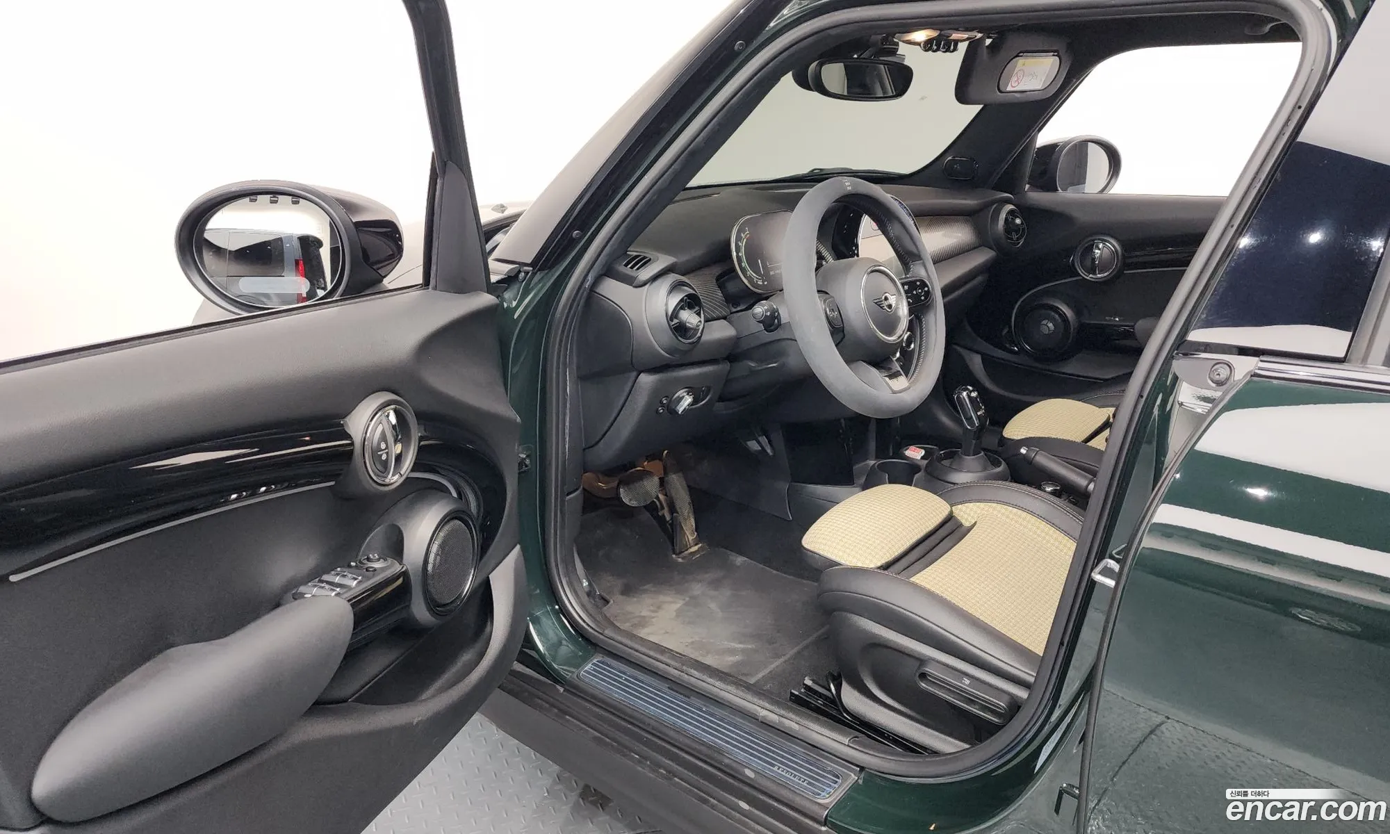 Mini Cooper S 2022 WMW61DK01P2S94614 — 11