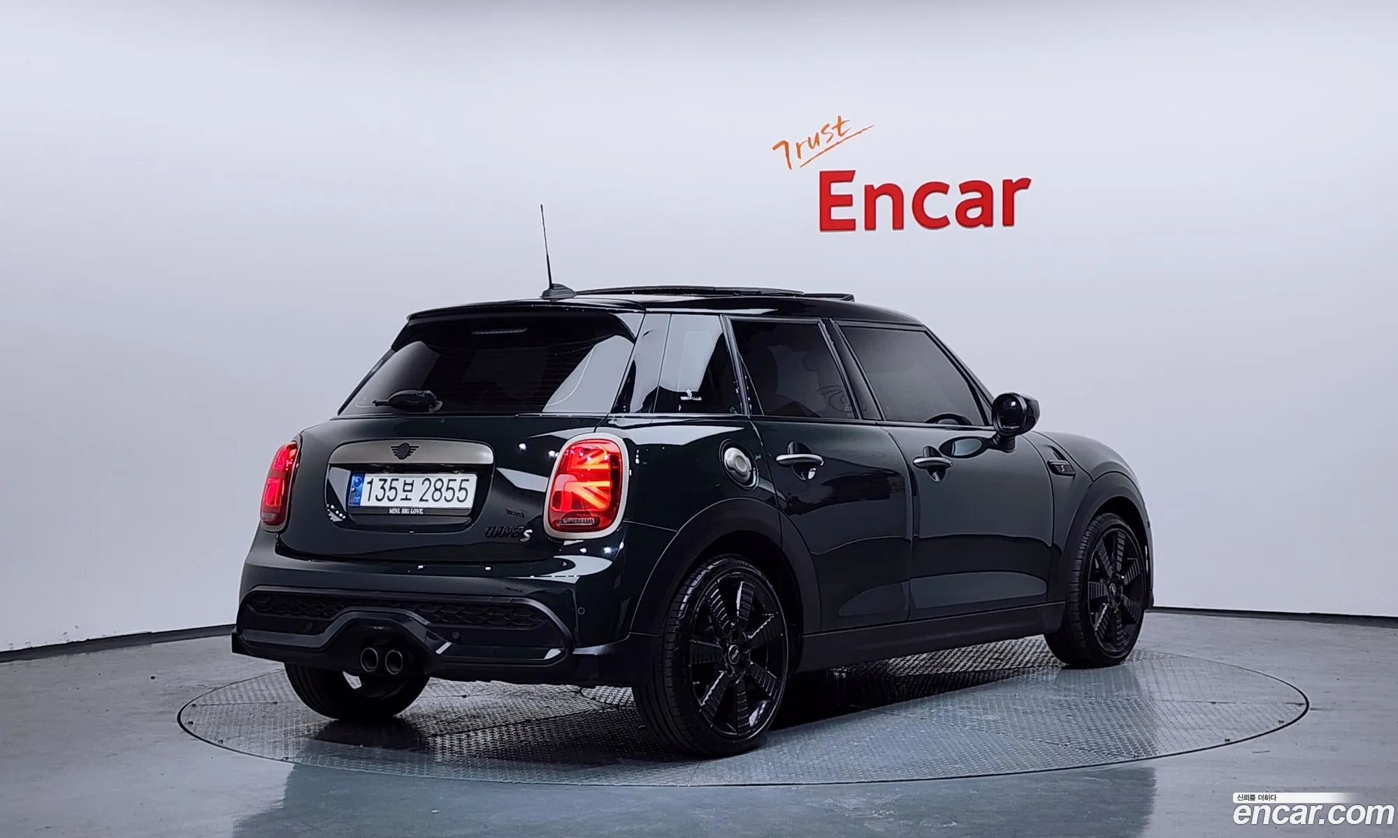 Mini Cooper S 2022 WMW61DK01P2S94614 — 19