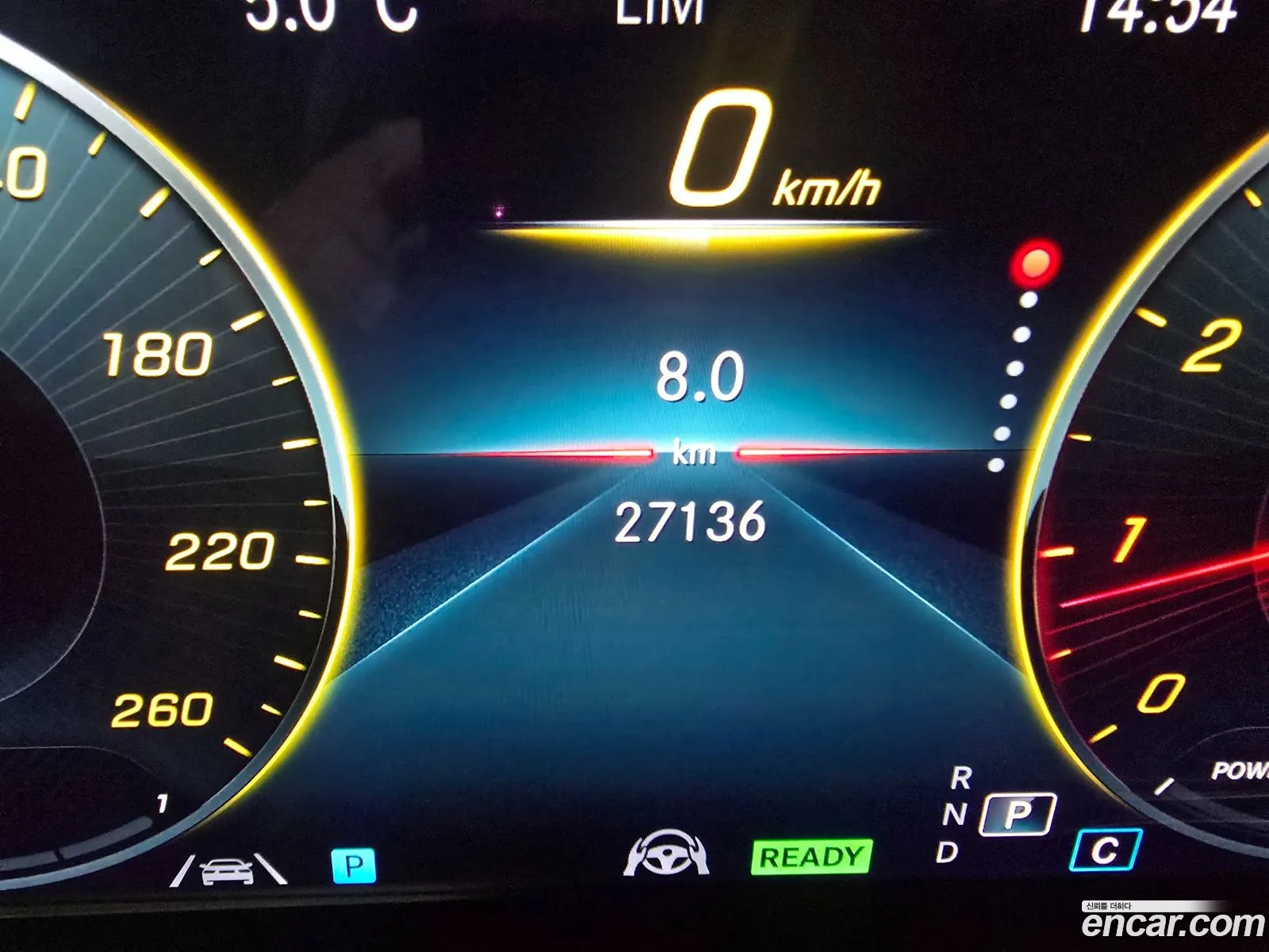 Mercedes-Benz E-Class W213 2022 — 19