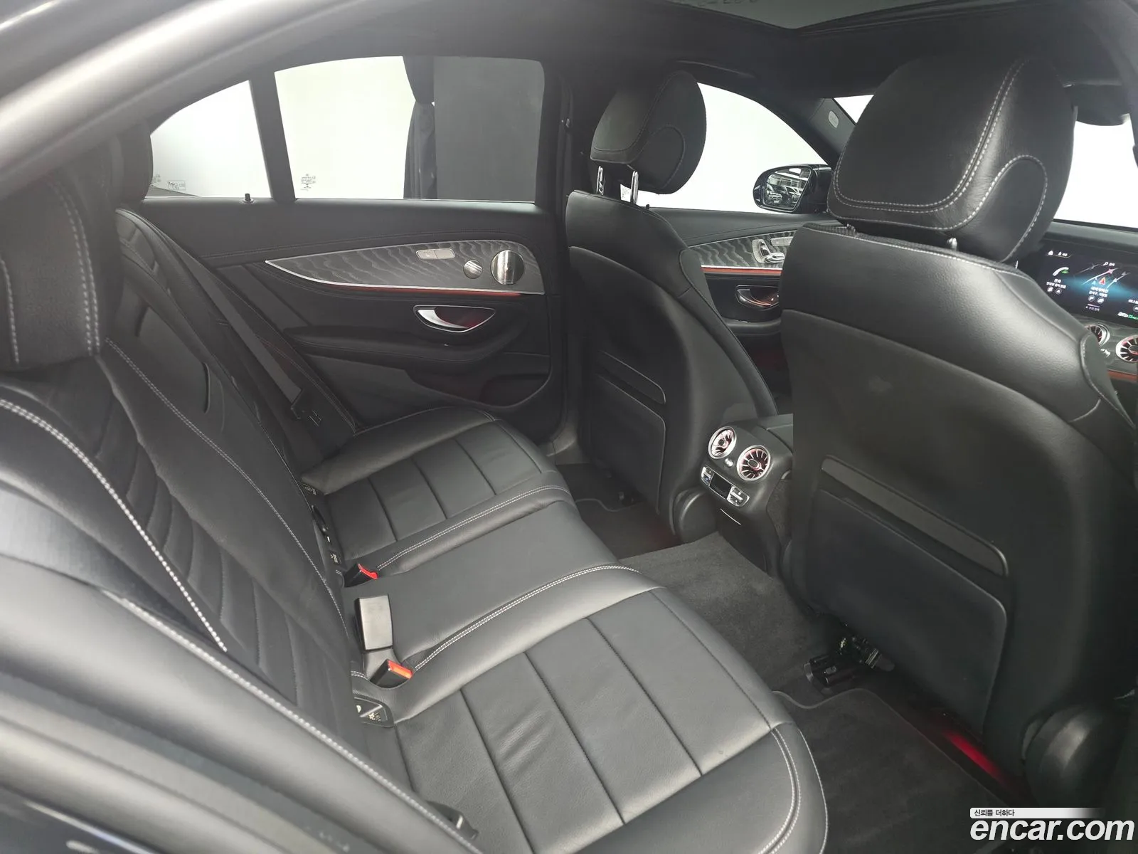 Mercedes-Benz E-Class W213 2022 — 11