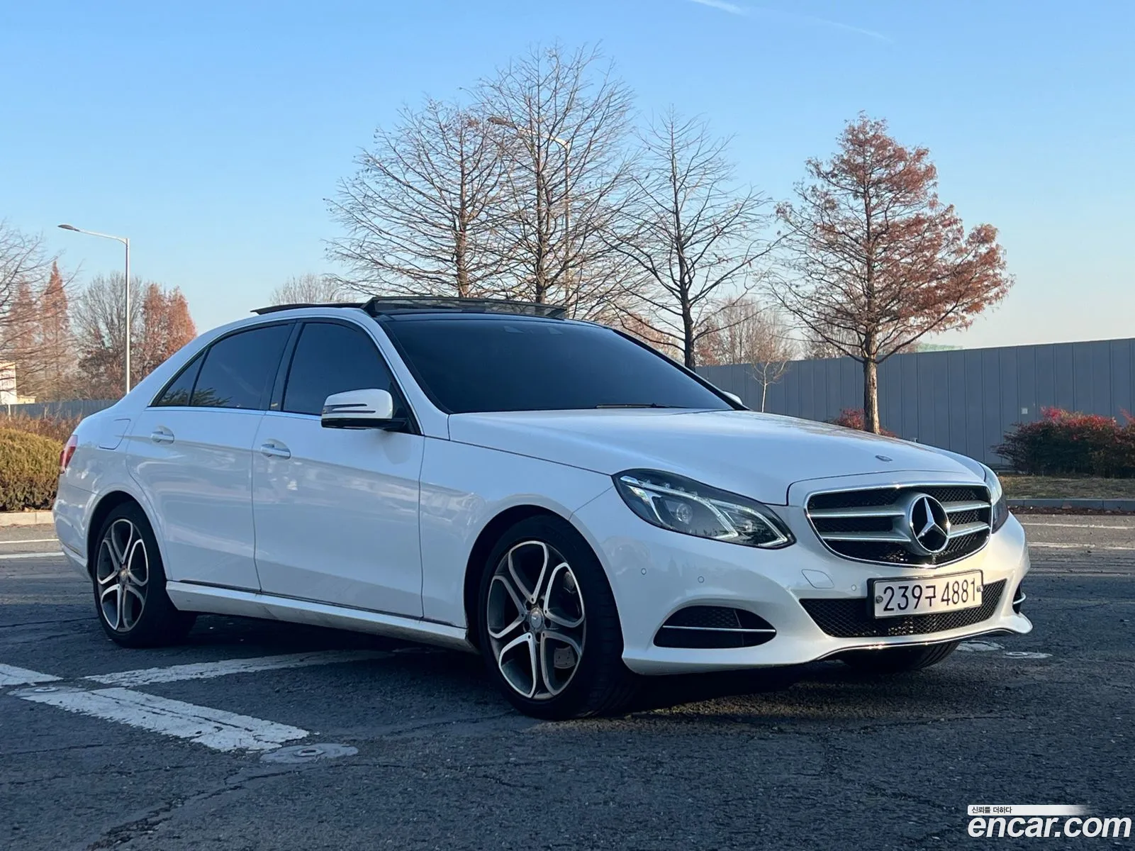 Mercedes-Benz E-Class W212 2015 — 17
