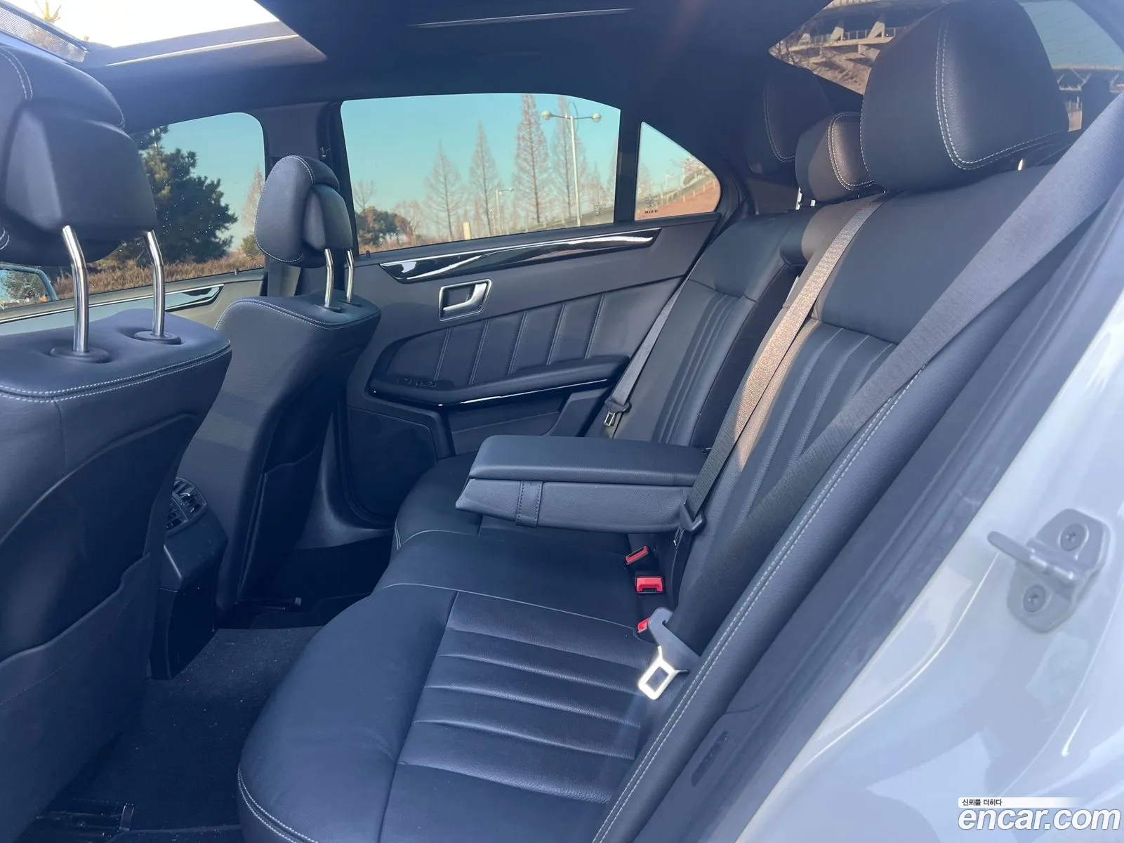 Mercedes-Benz E-Class W212 2015 — 10