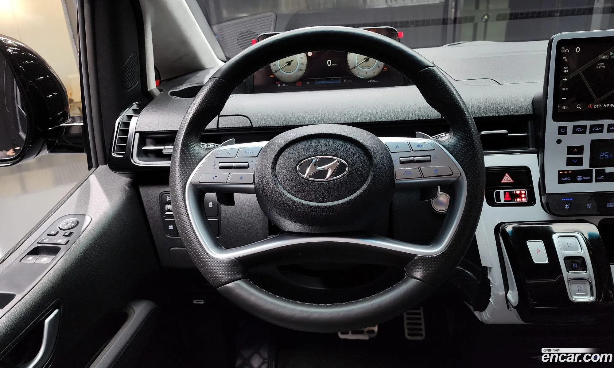 Hyundai Staria 2021 — 3