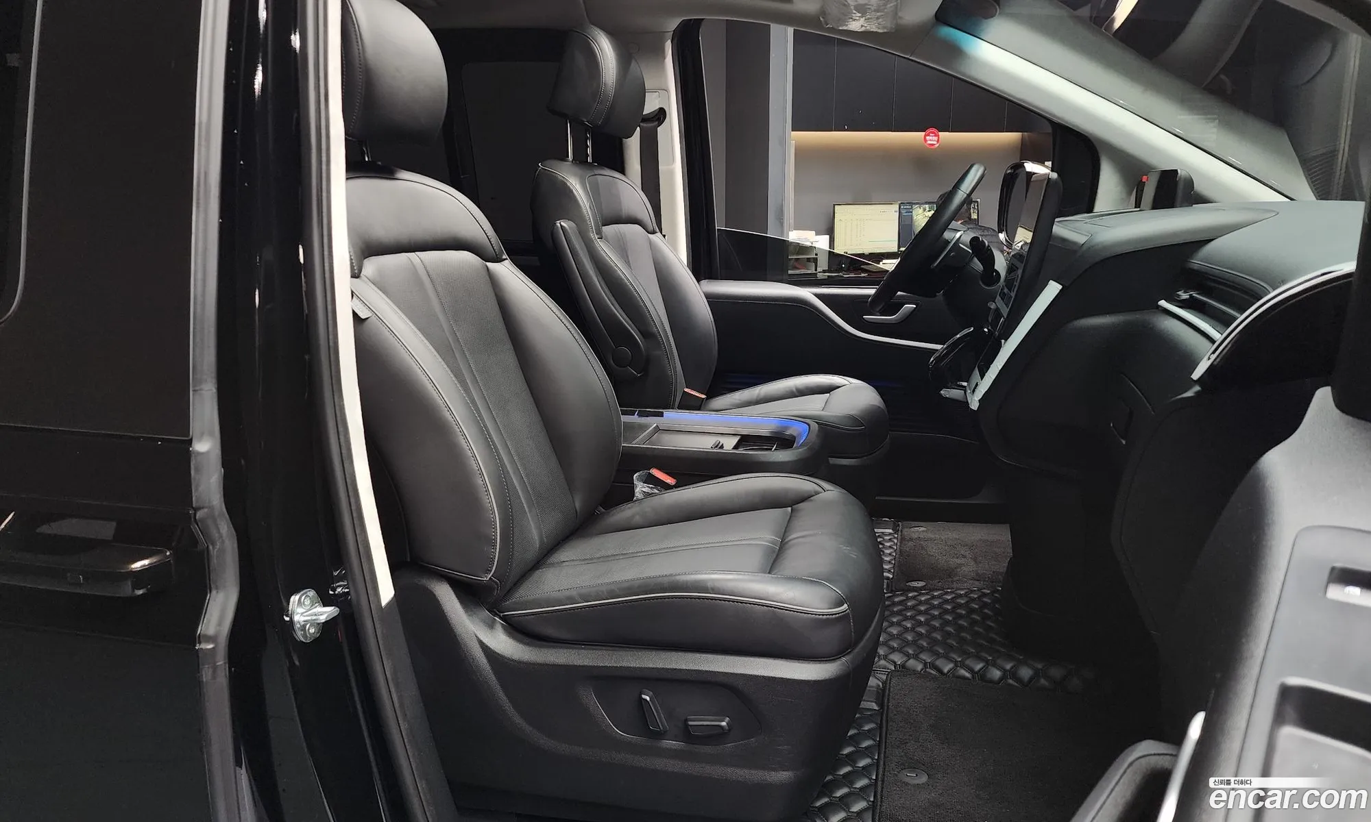 Hyundai Staria 2021 — 18