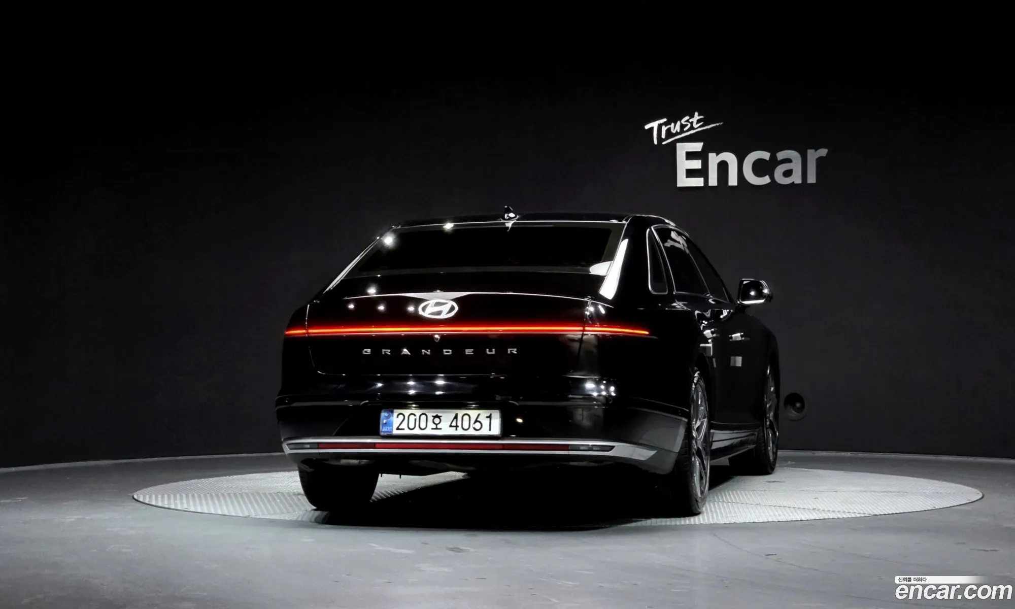 Hyundai Grandeur Hybrid 2023 — 17