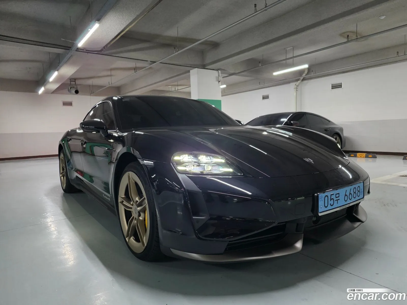 Porsche Taycan 2025 — 6