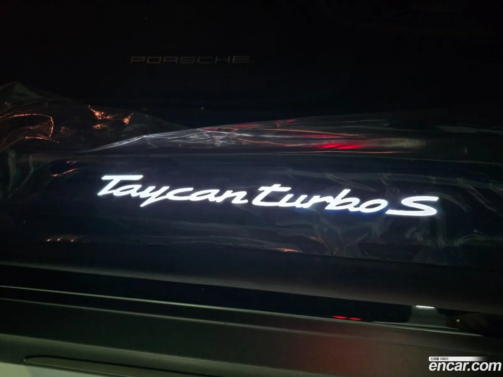 Porsche Taycan 2025 — 4