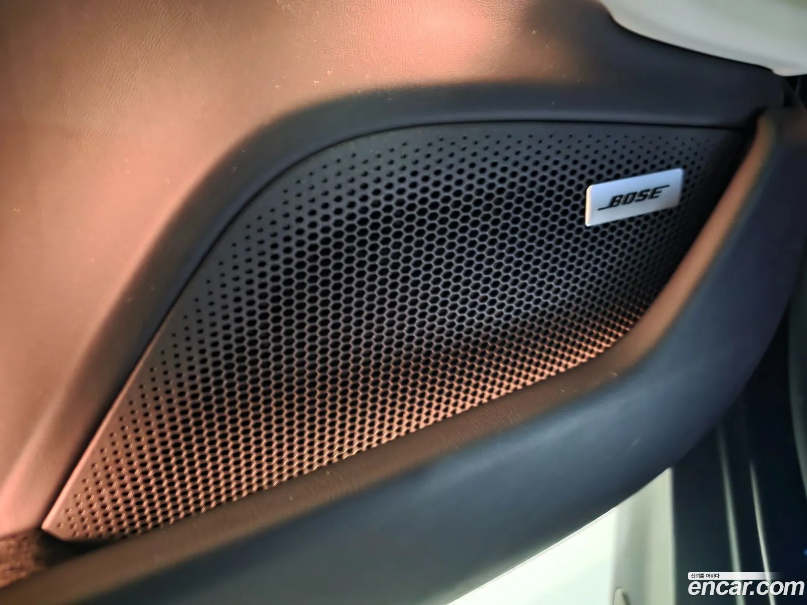 Porsche Taycan 2025 — 14