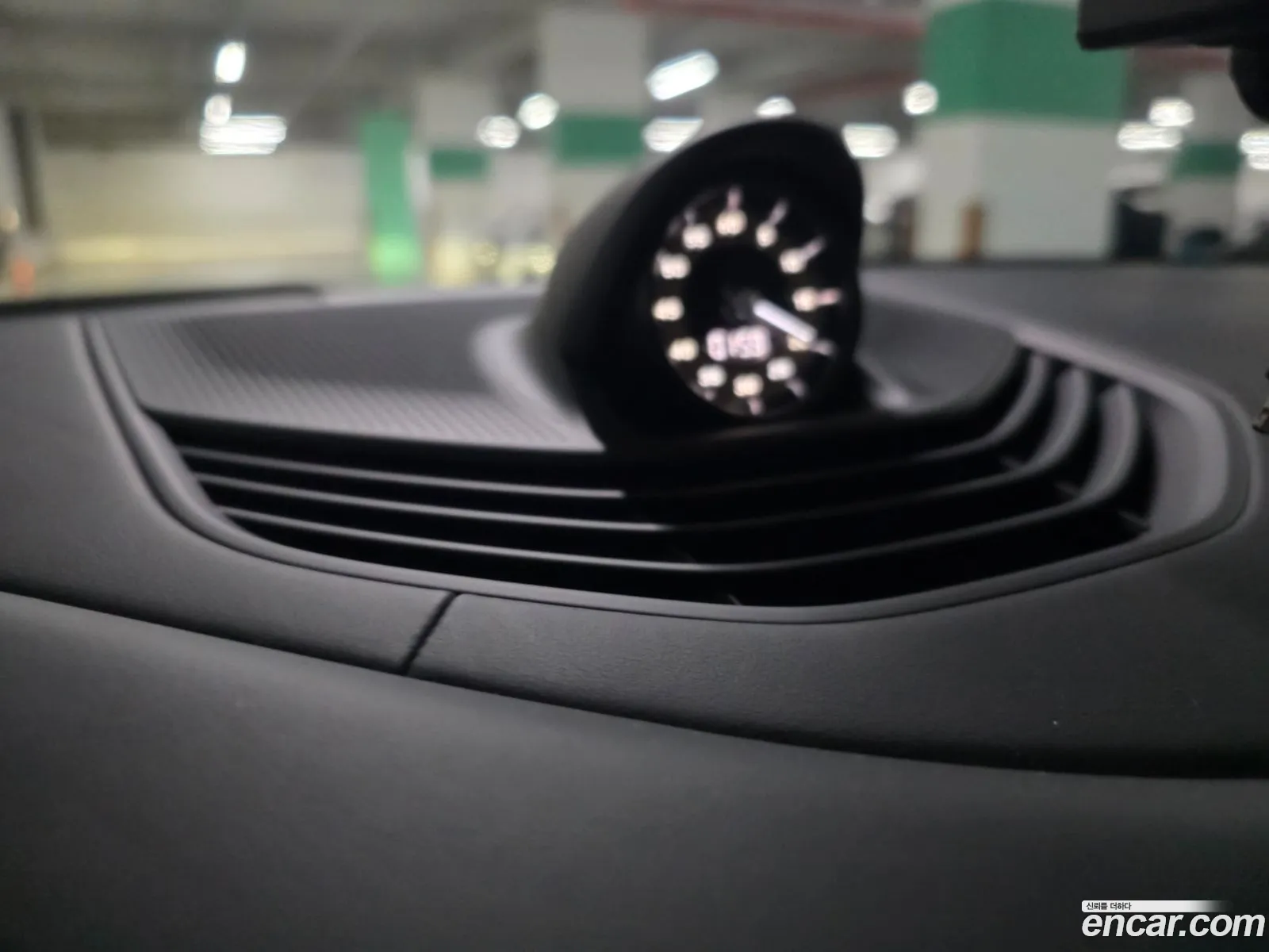 Porsche Taycan 2025 — 2