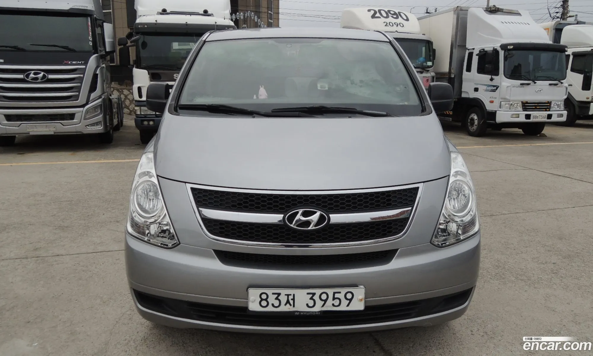 Hyundai Grand Starex 2012 — 17