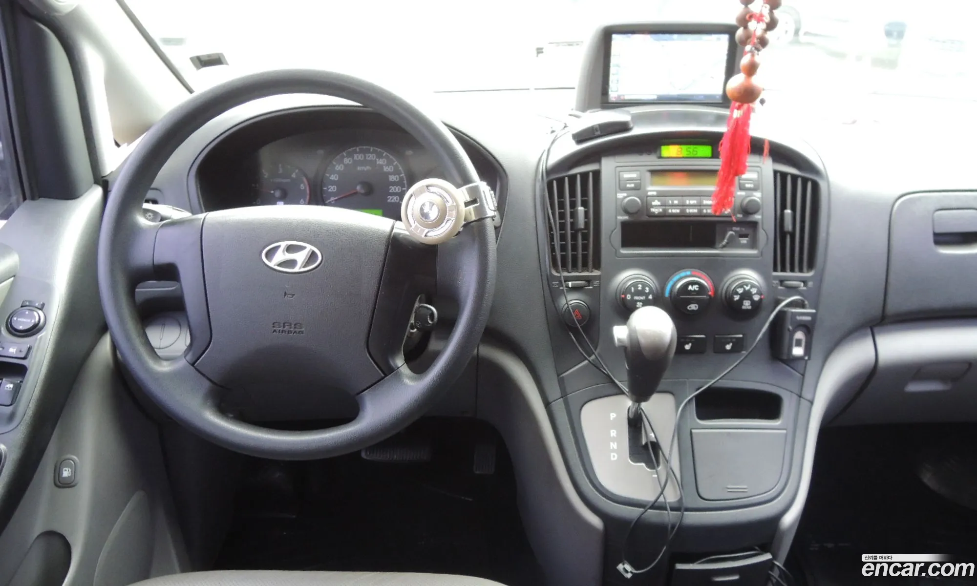 Hyundai Grand Starex 2012 — 13