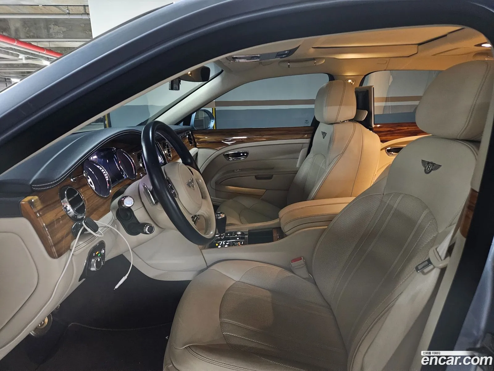 Bentley Mulsanne 2017 — 16