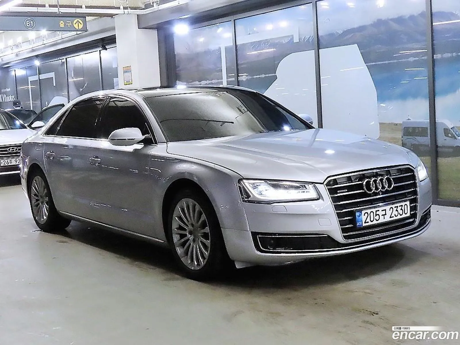 Audi A8 2014 — 19