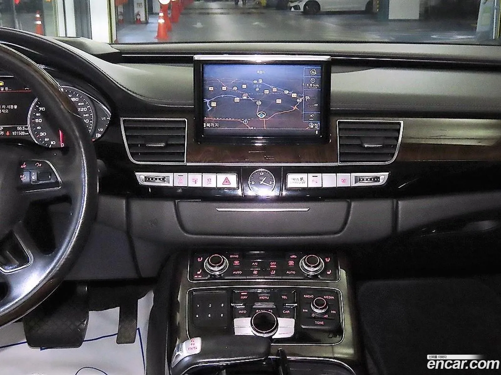 Audi A8 2014 — 9