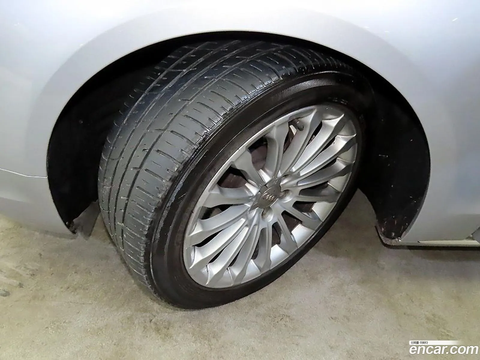 Audi A8 2014 — 15