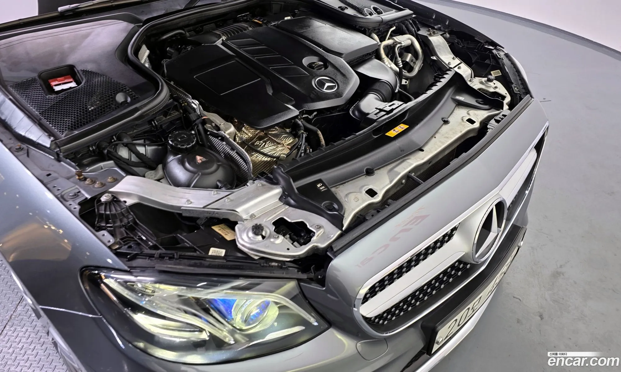 Mercedes-Benz E-Class W213 2019 WDD1J1EB1KF117626 — 2