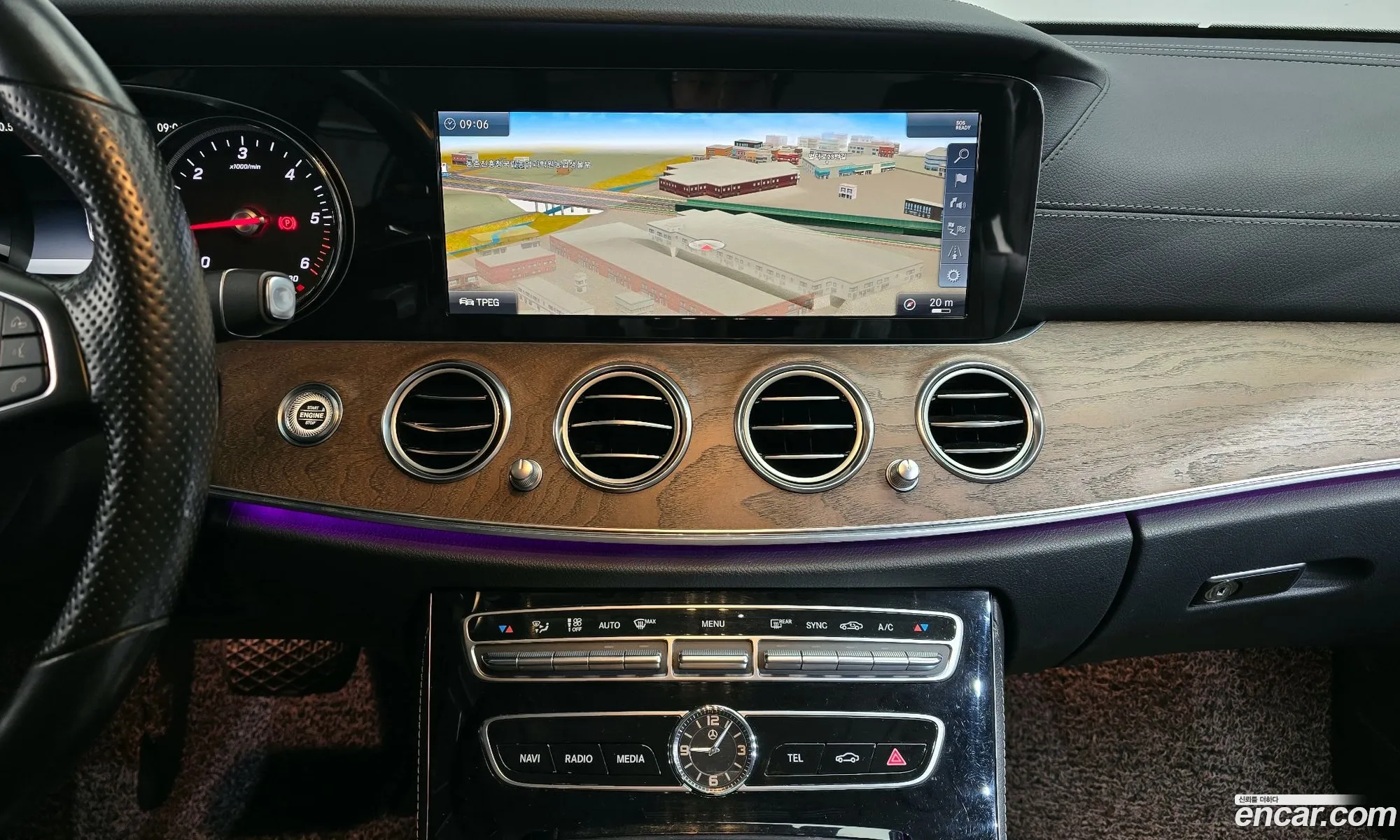 Mercedes-Benz E-Class W213 2018 WDDZF0EB0JA422447 — 18
