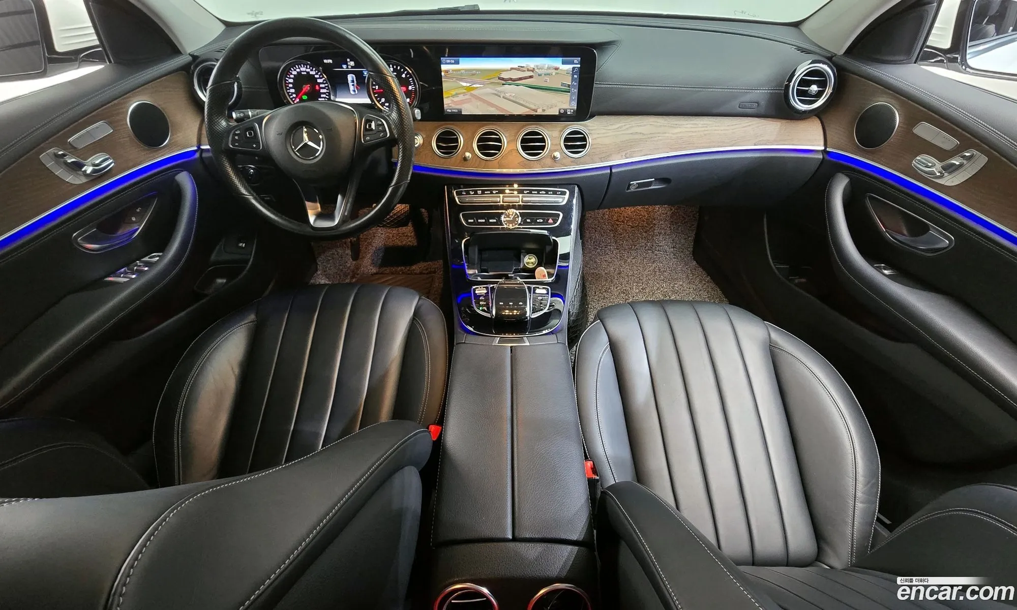 Mercedes-Benz E-Class W213 2018 WDDZF0EB0JA422447 — 4