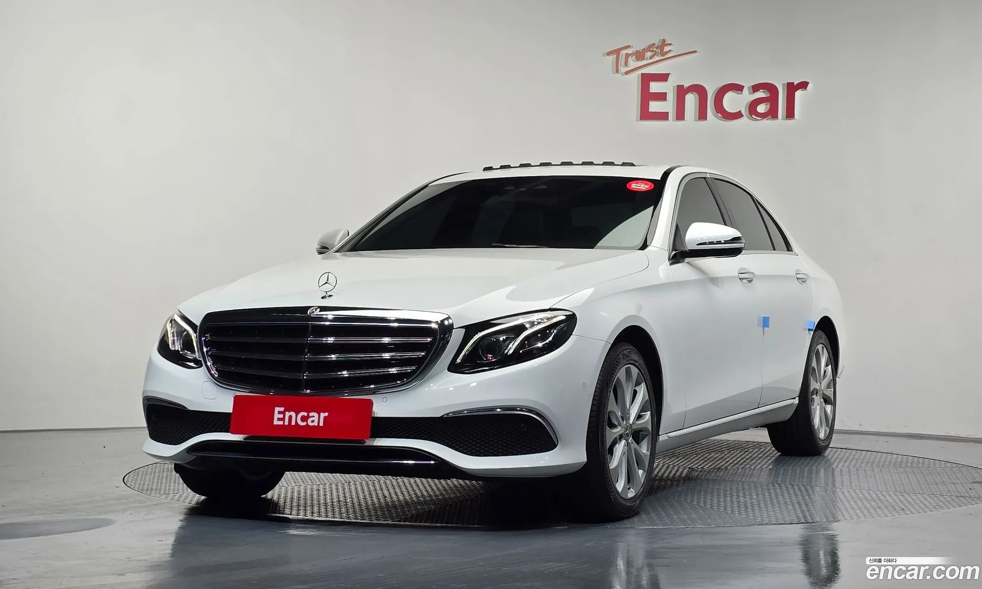 Mercedes-Benz E-Class W213 2018 WDDZF0EB0JA422447 — 19