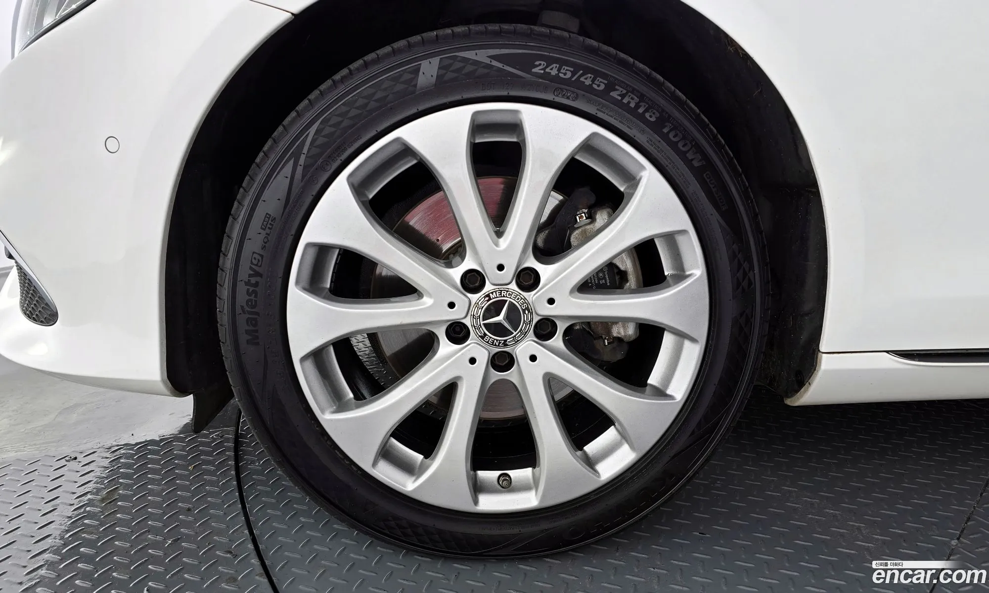 Mercedes-Benz E-Class W213 2018 WDDZF0EB0JA422447 — 7