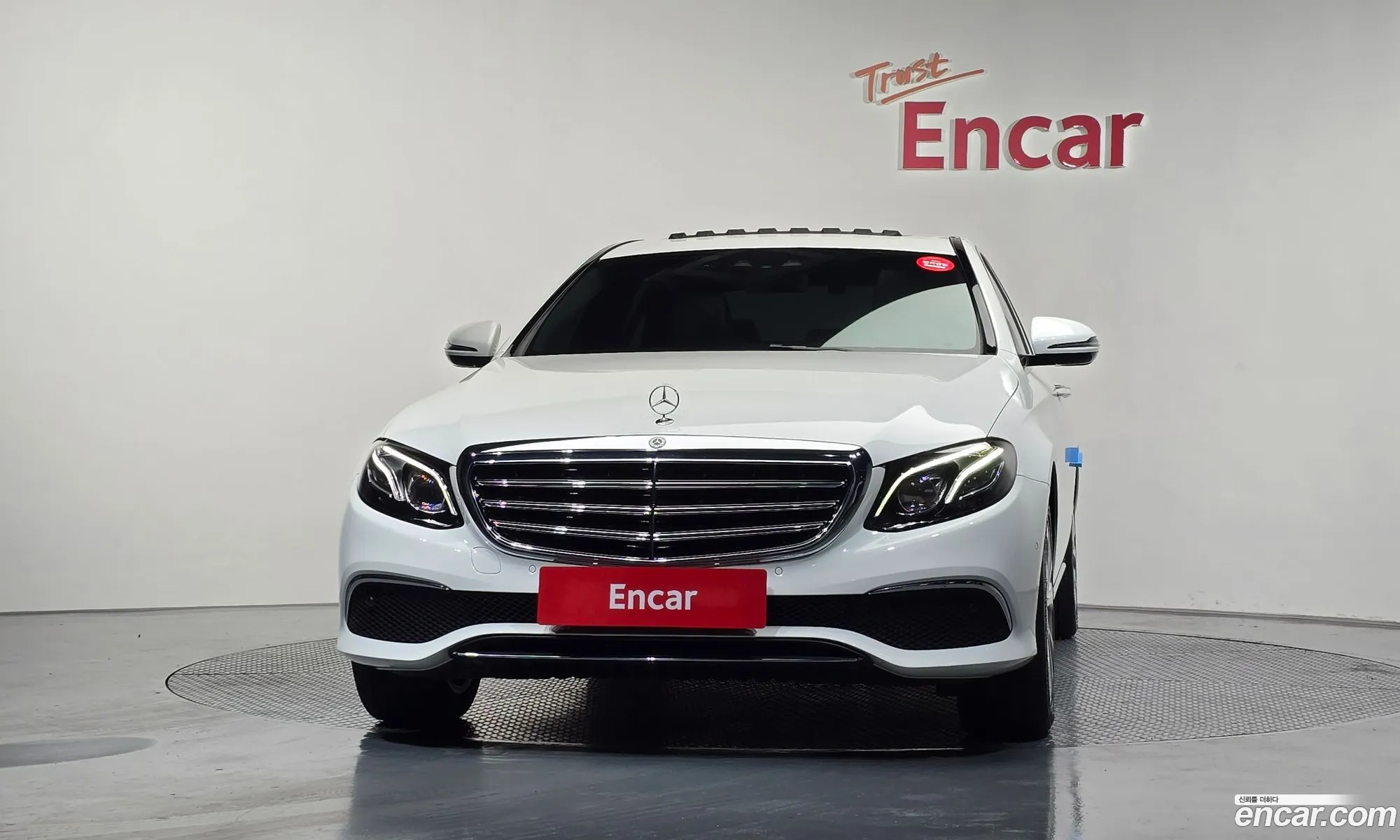 Mercedes-Benz E-Class W213 2018 WDDZF0EB0JA422447 — 15
