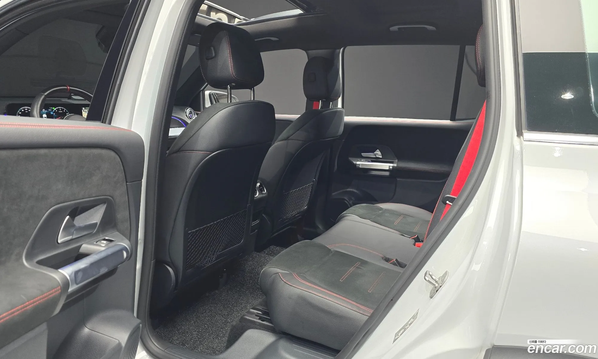 Mercedes-Benz GLB-Class X247 2023 — 19