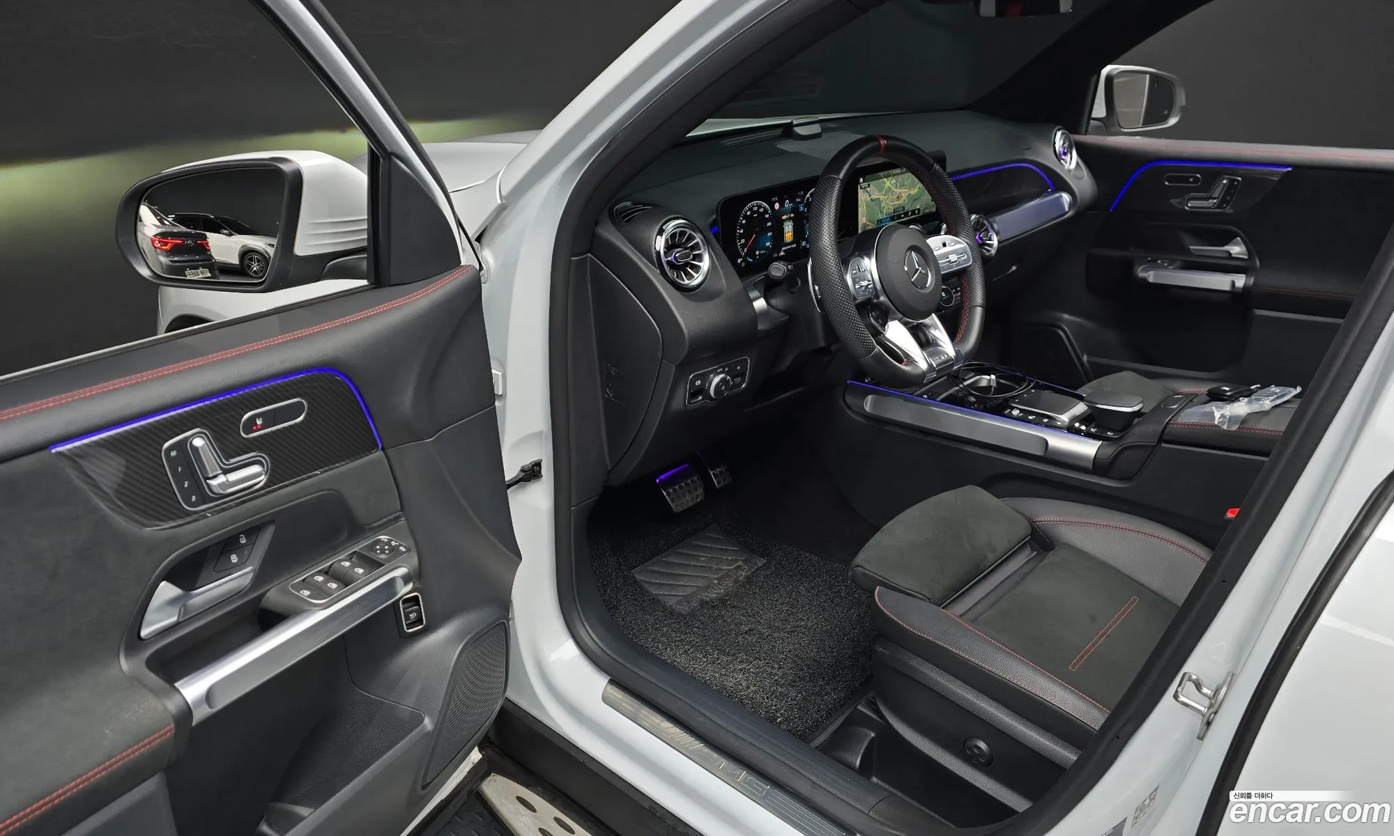 Mercedes-Benz GLB-Class X247 2023 — 12