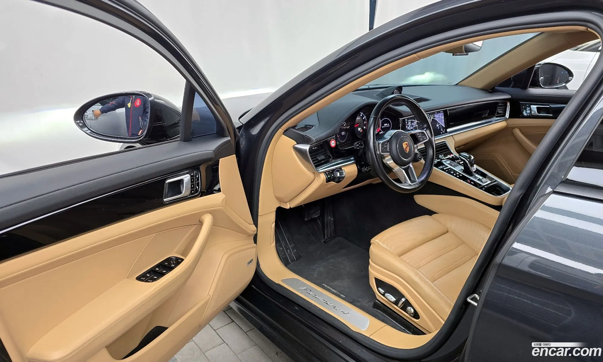 Porsche Panamera 2018 — 12