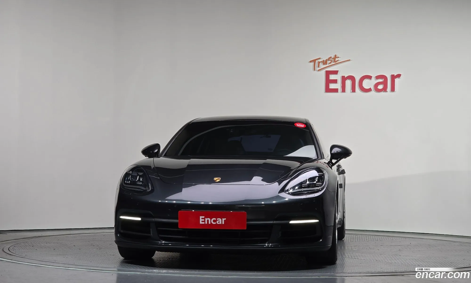 Porsche Panamera 2018 — 17