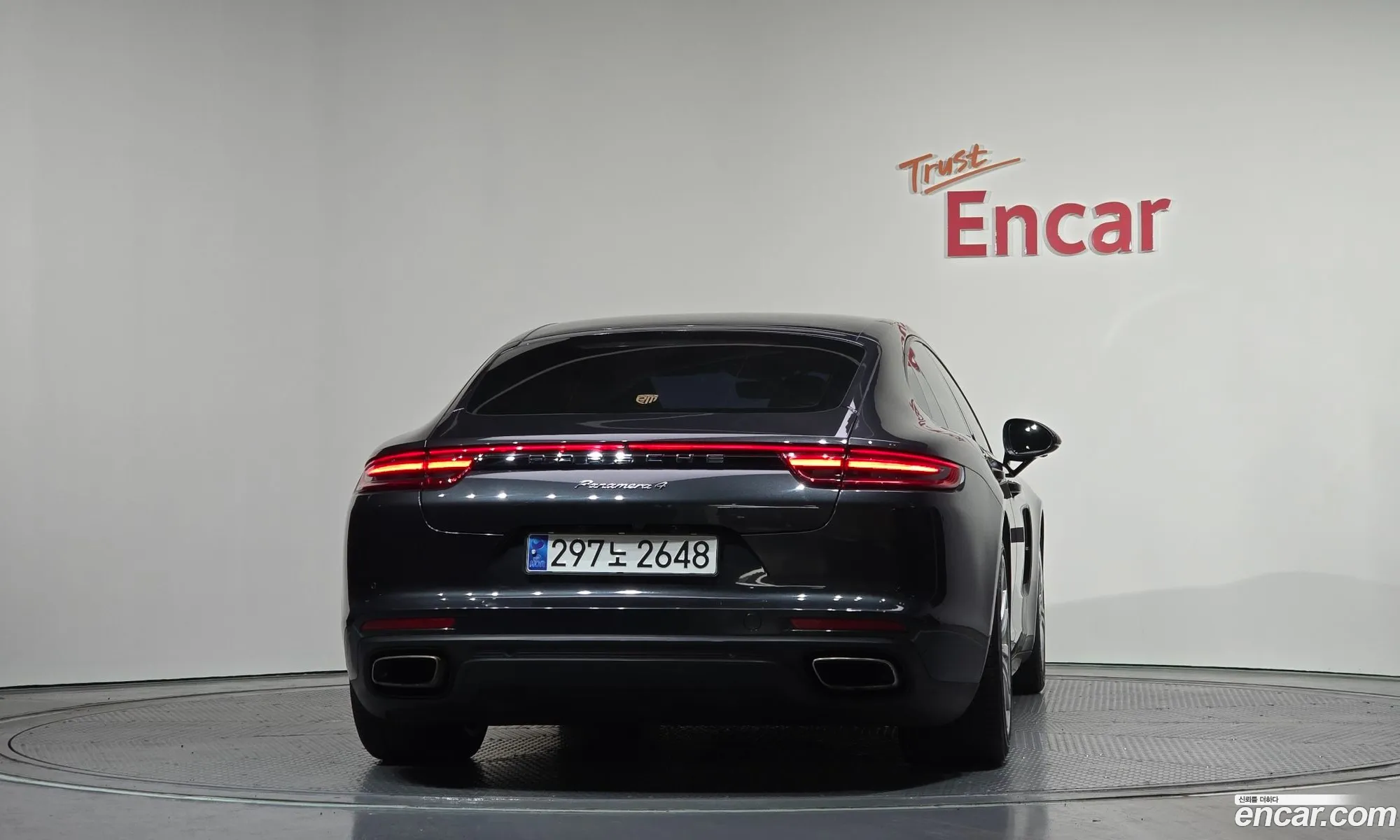 Porsche Panamera 2018 — 19