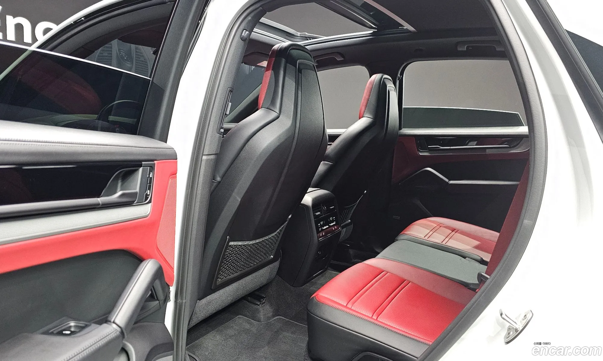 Porsche Cayenne 2024 — 17