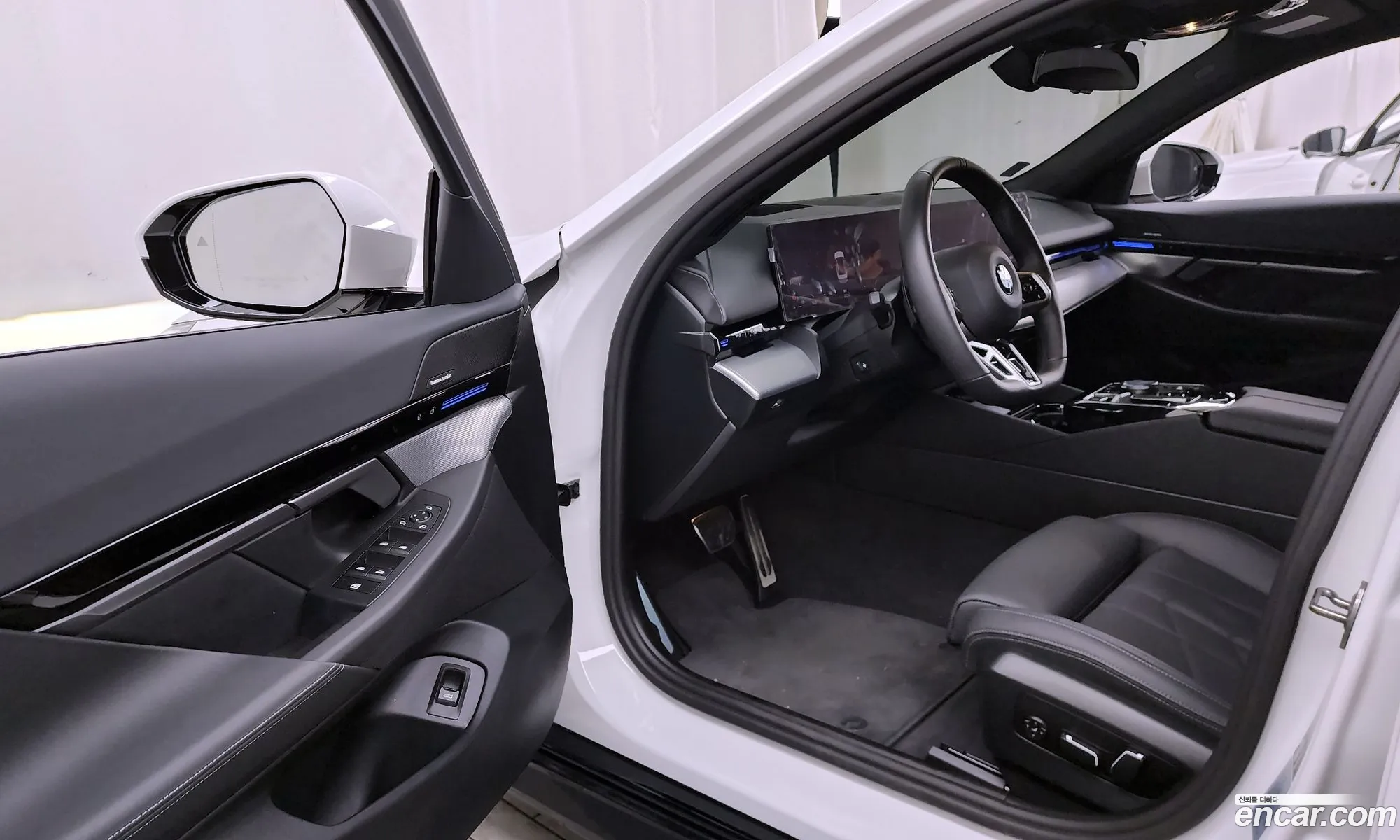 BMW 5 Series 2024 — 16