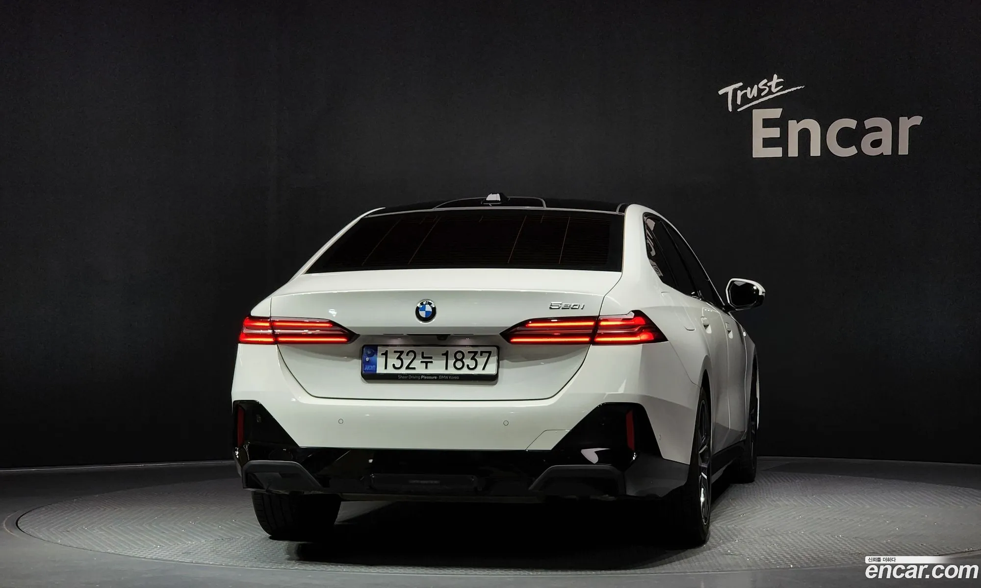 BMW 5 Series 2024 — 6