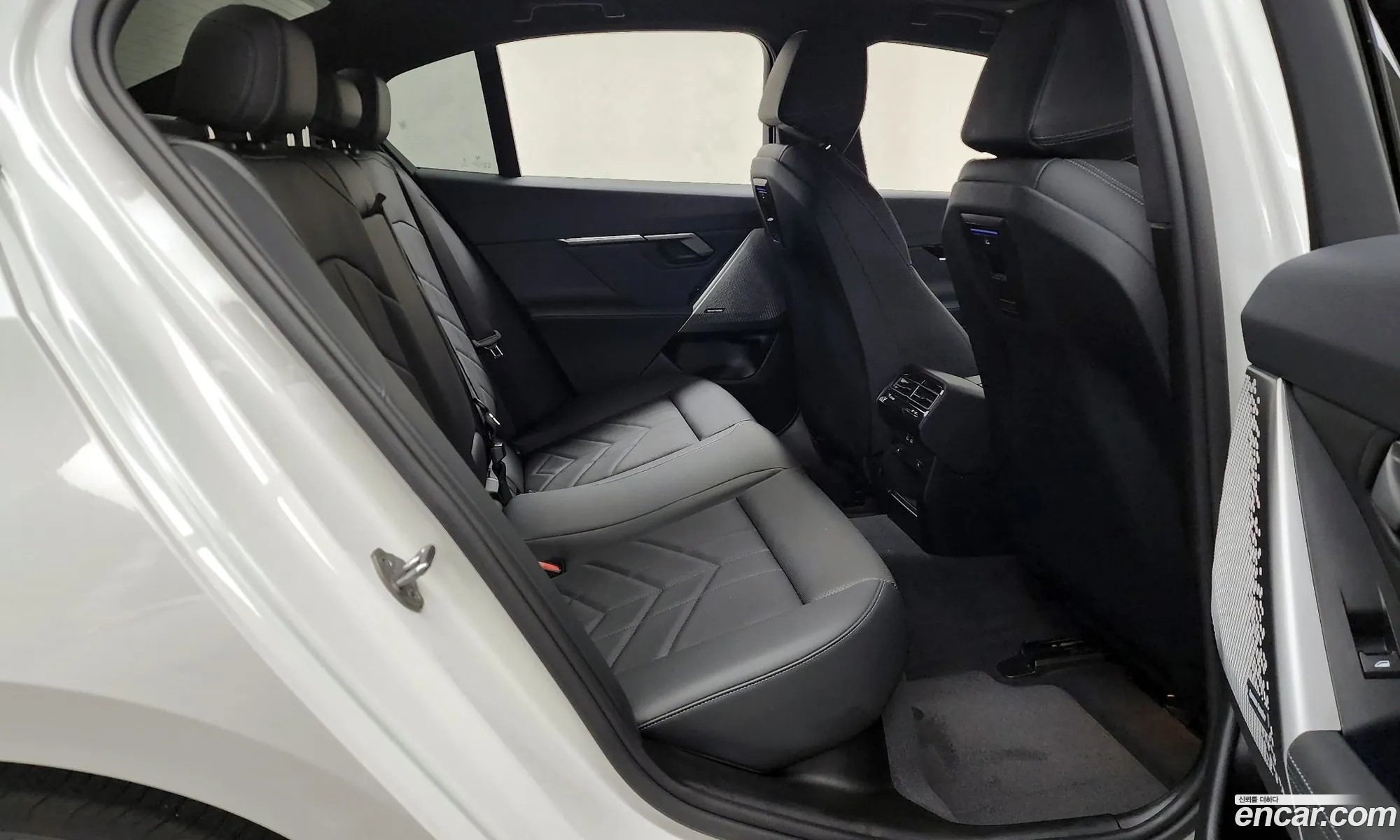 BMW 5 Series 2024 — 12