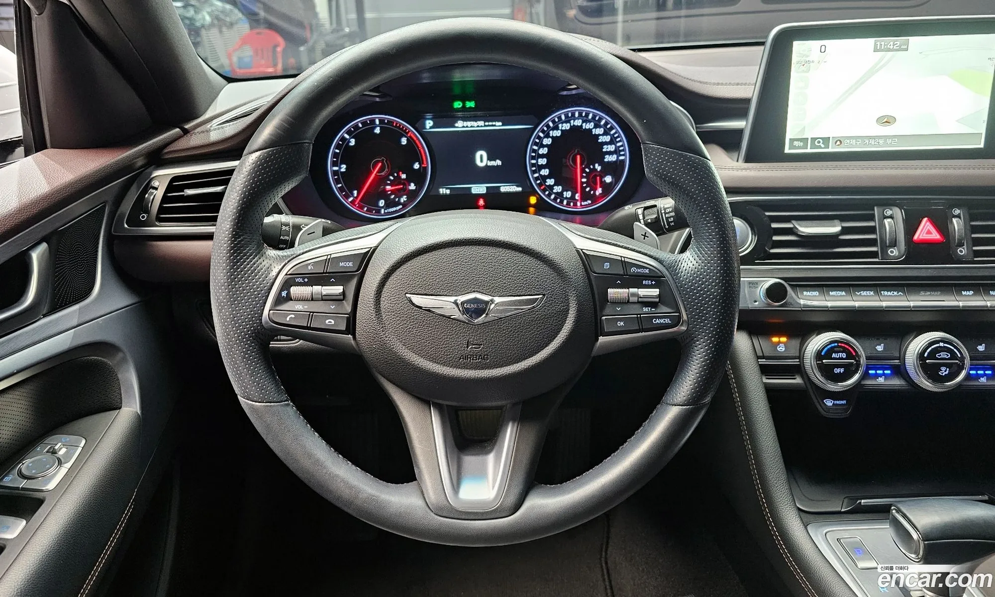 Genesis G70 2017 — 10