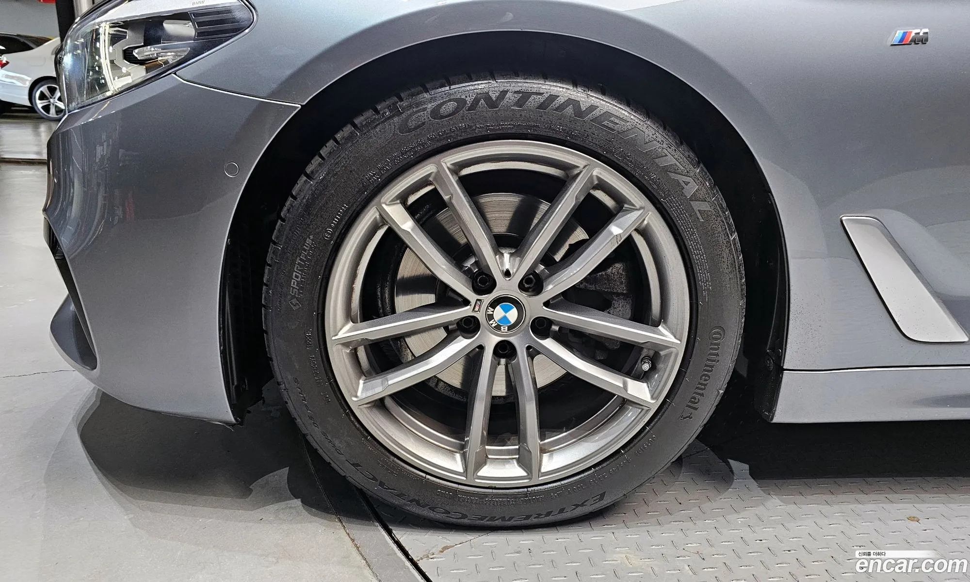 BMW 5 Series 2017 WBAJC3106JG994610 — 18