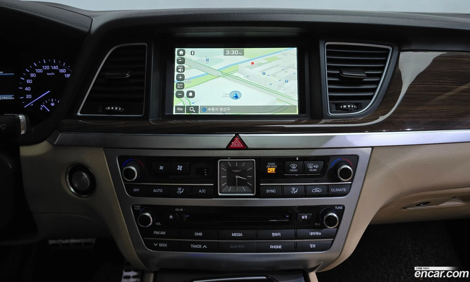 Genesis G80 2016 — 16