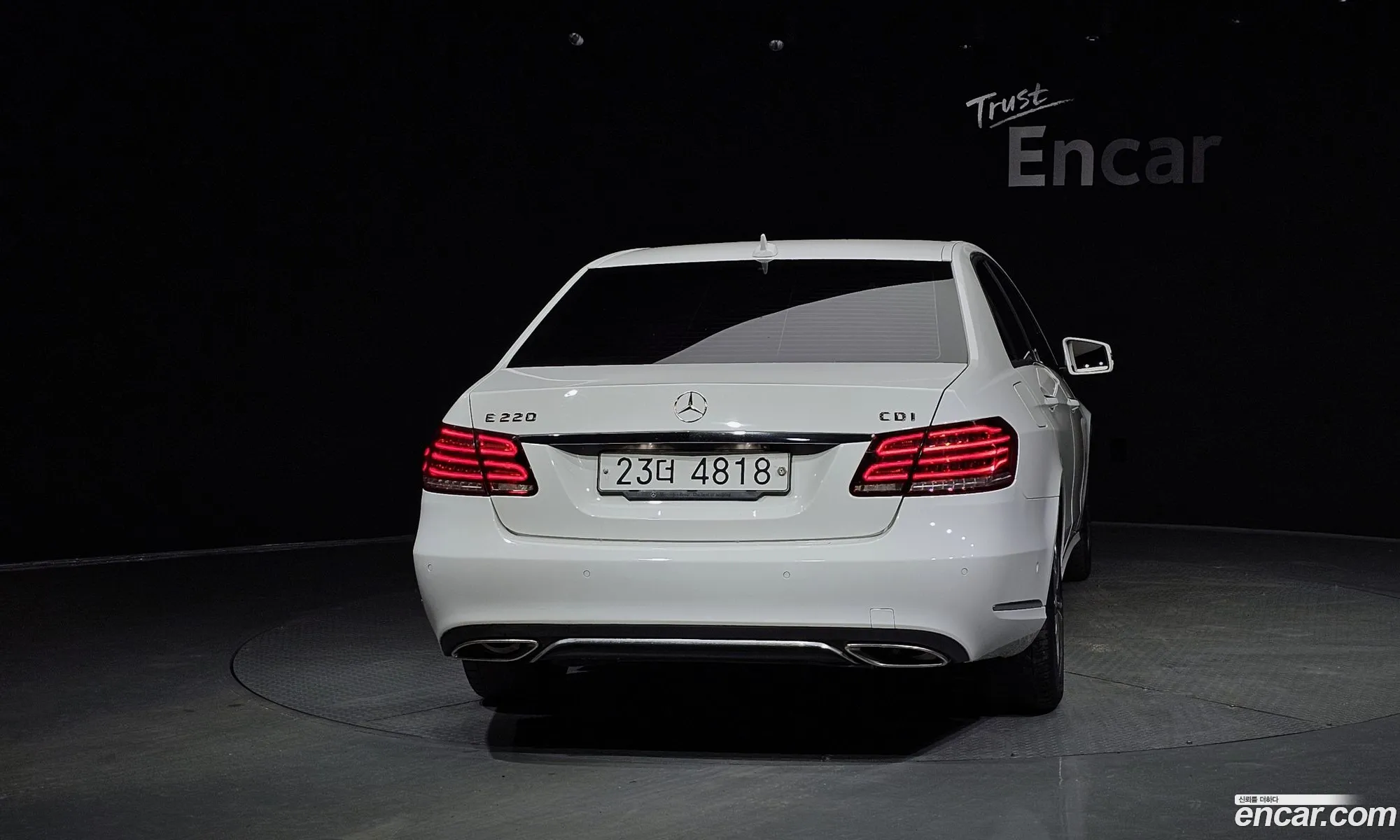 Mercedes-Benz E-Class W212 2013 WDDHF0CB7EA851069 — 3